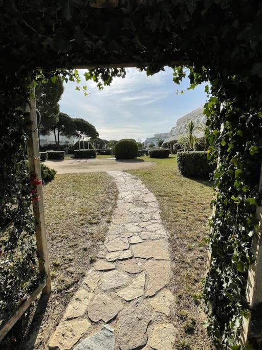 Chez Jorge Et Mae - Studio 4 Pers. La Fregate - Grau Du Roi- France เลอ โกร-ดู-รัว ภายนอก รูปภาพ